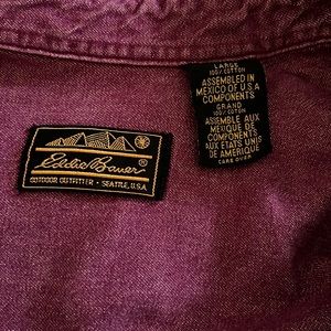 Mens Eddie Bauer large dress shirt. Lightly used in great condition.